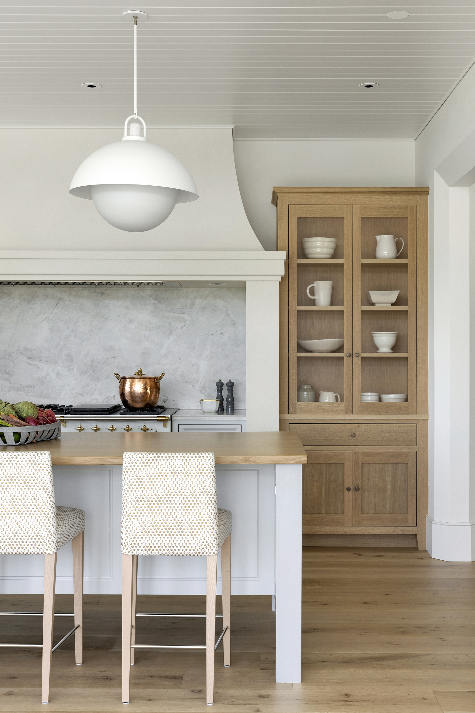 Modern architectural cabinetry: Country House Kitchen 038